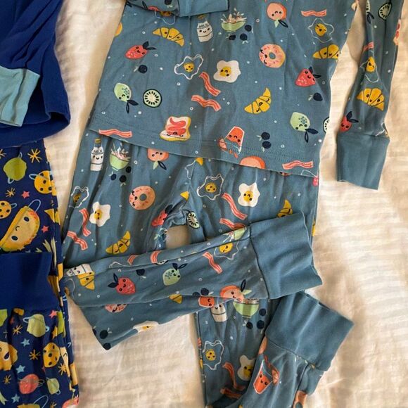 Lands end size 6 long sleeve PJ bundle - Picture 5 of 7